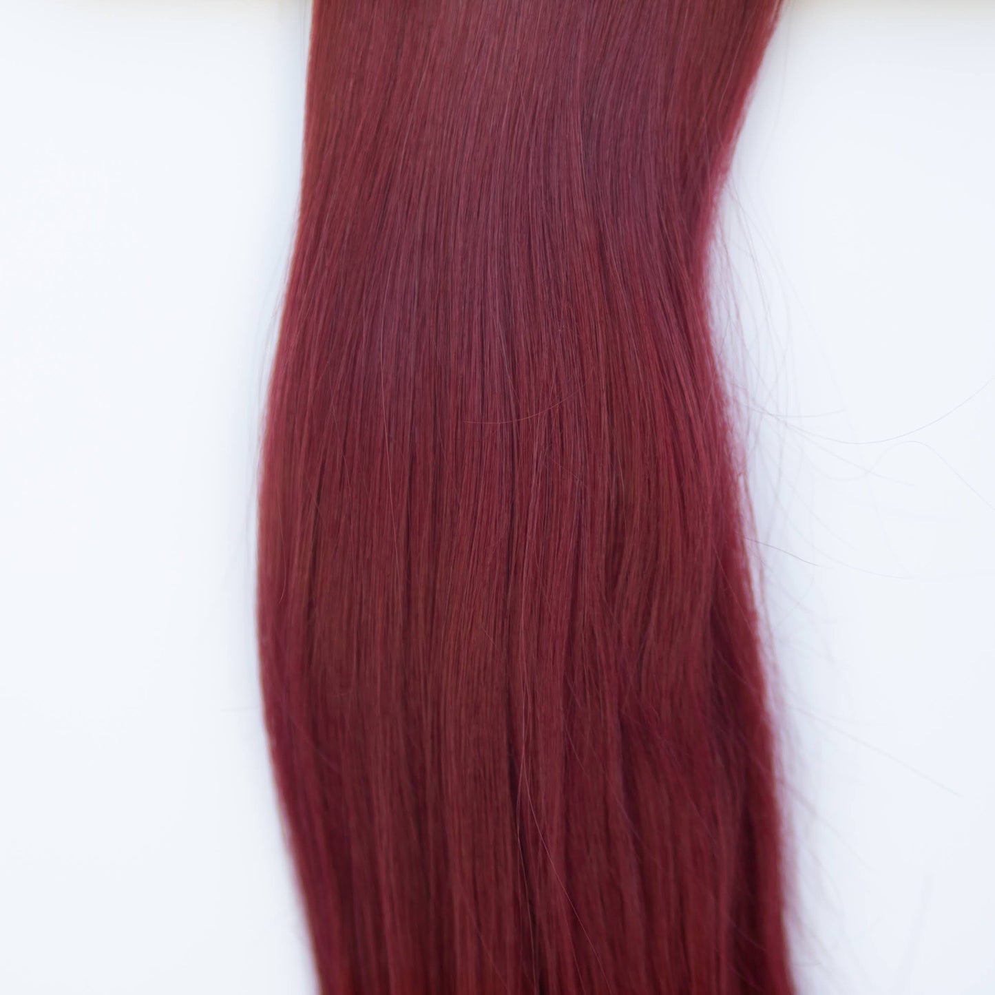 Machine-Tied Weft 22" 160g Single Donor Virgin - #555 Akako by Martha Nicola