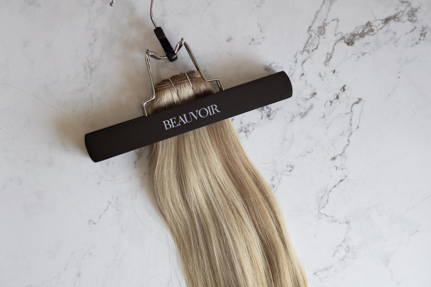 Machine-Tied Weft 22" 160g Professional Hair Extensions - #80/18/46 Piano Key White Truffle